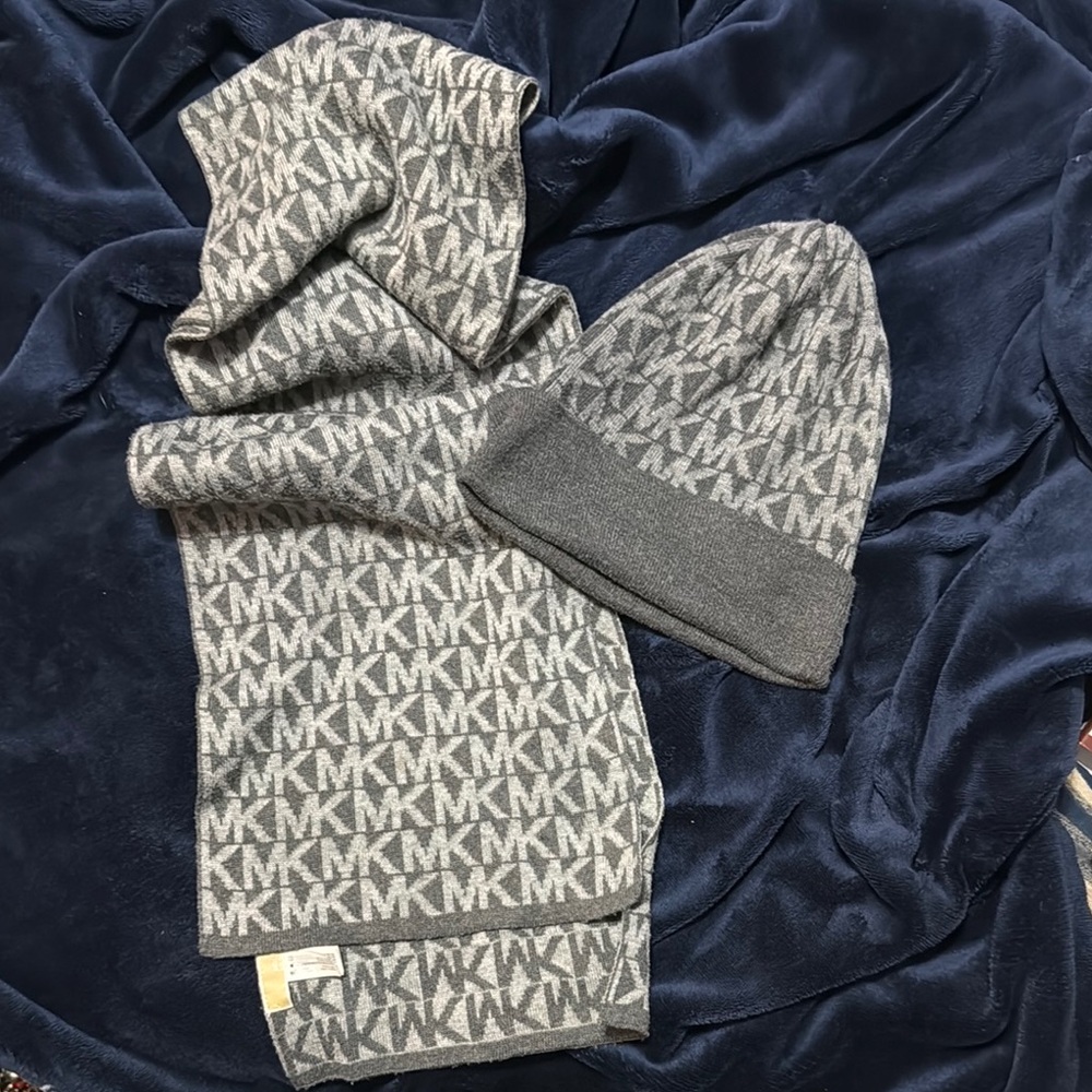 Michael Kors Gray Logo Scarf and Beanie Set